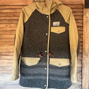 Patagonia Reclaimed Wool Parka style 50495 - Black and Tan